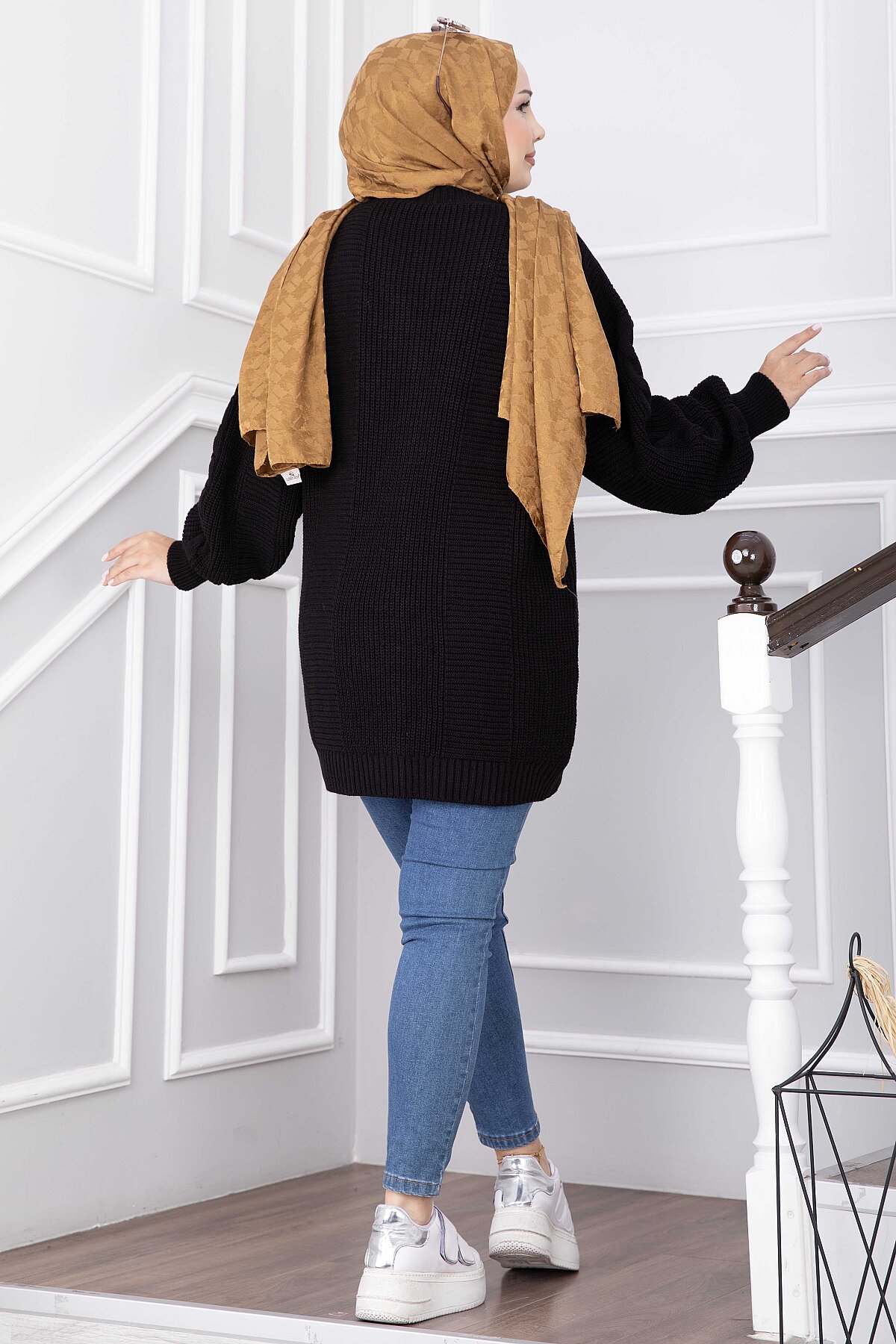 Knitted Cardigan with Hair Knit Detail and Button Closure Black - الصورة 4