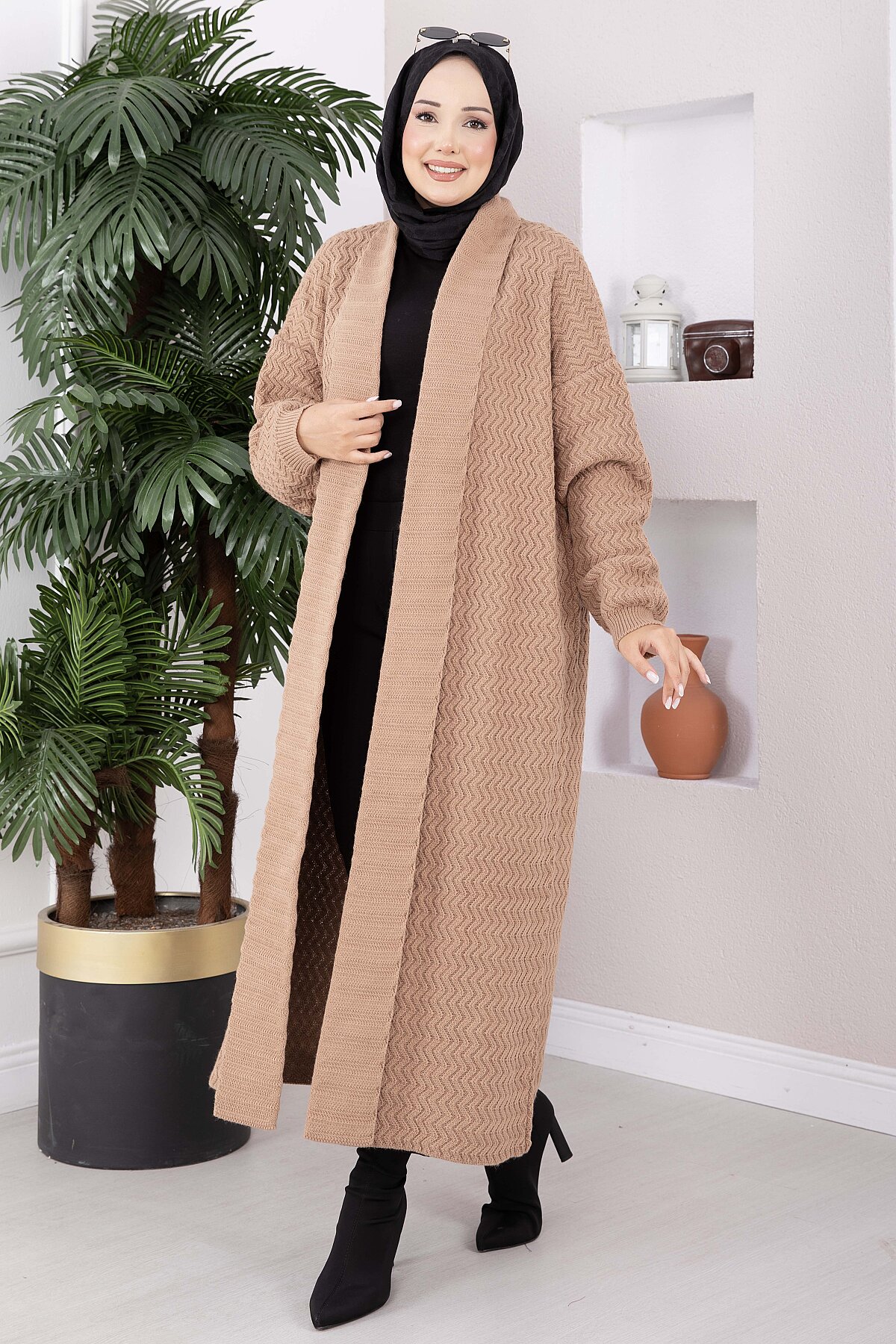 Long Patterned Knit Cardigan with Shawl Collar Camel - Imagen 3