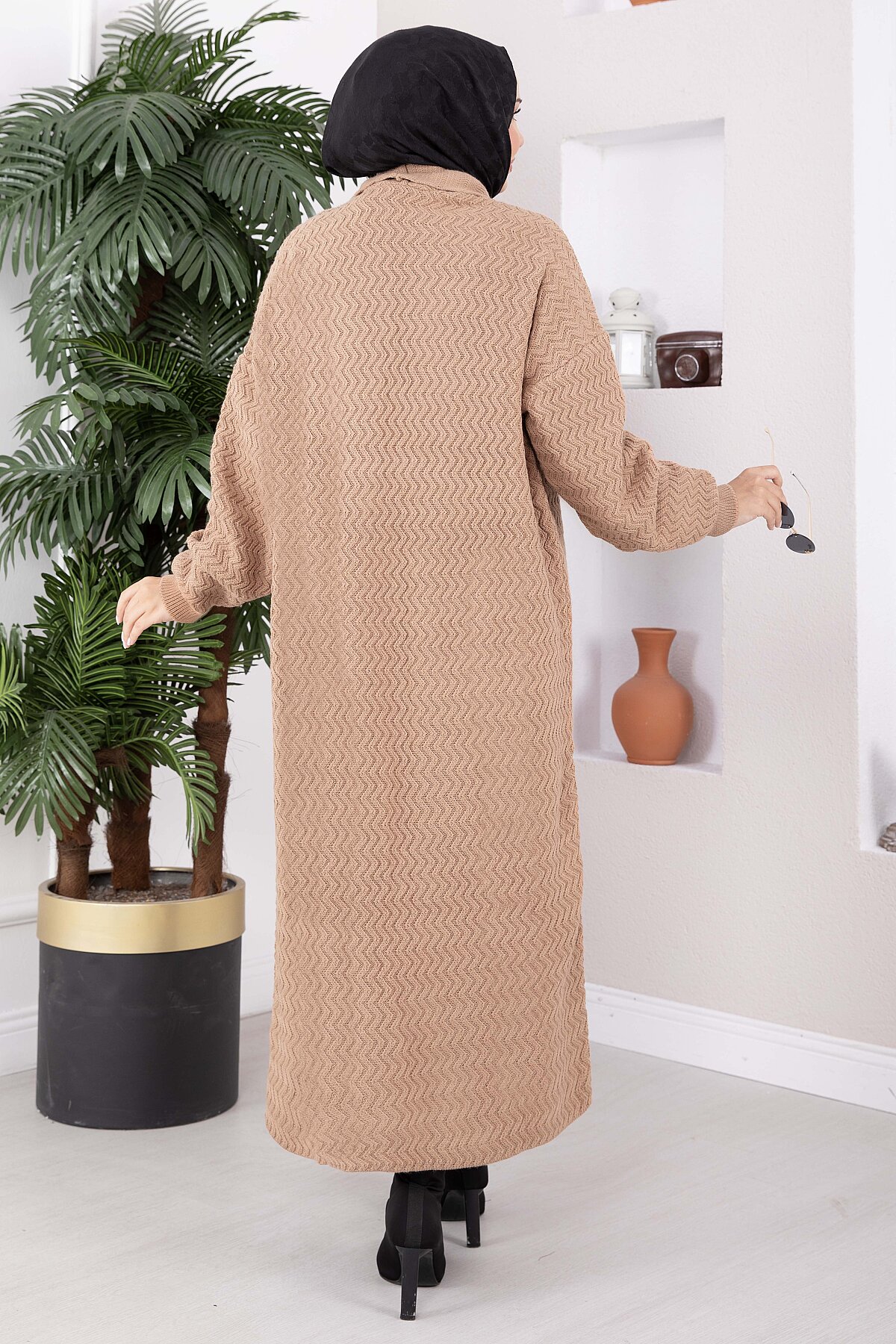Long Patterned Knit Cardigan with Shawl Collar Camel - Imagen 4