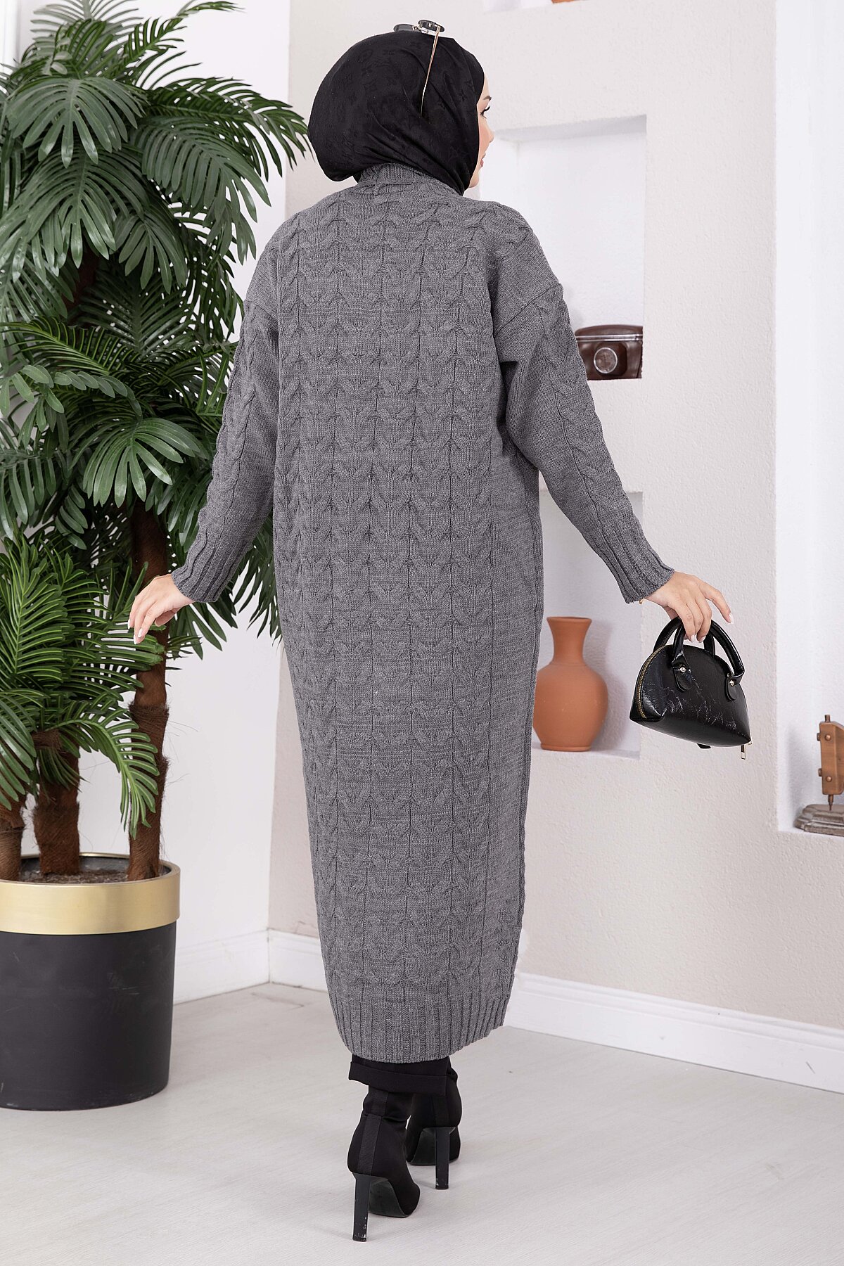 Long Knit Cardigan with Shawl Collar and Cable Knit Detailing Anthracite - Imagen 4