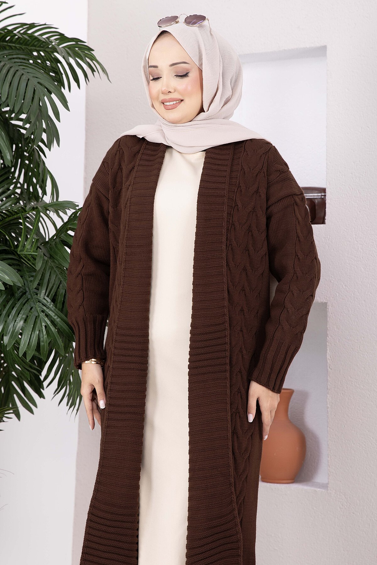 Long Knit Cardigan with Shawl Collar and Cable Knit Detailing Anthracite - Imagen 6