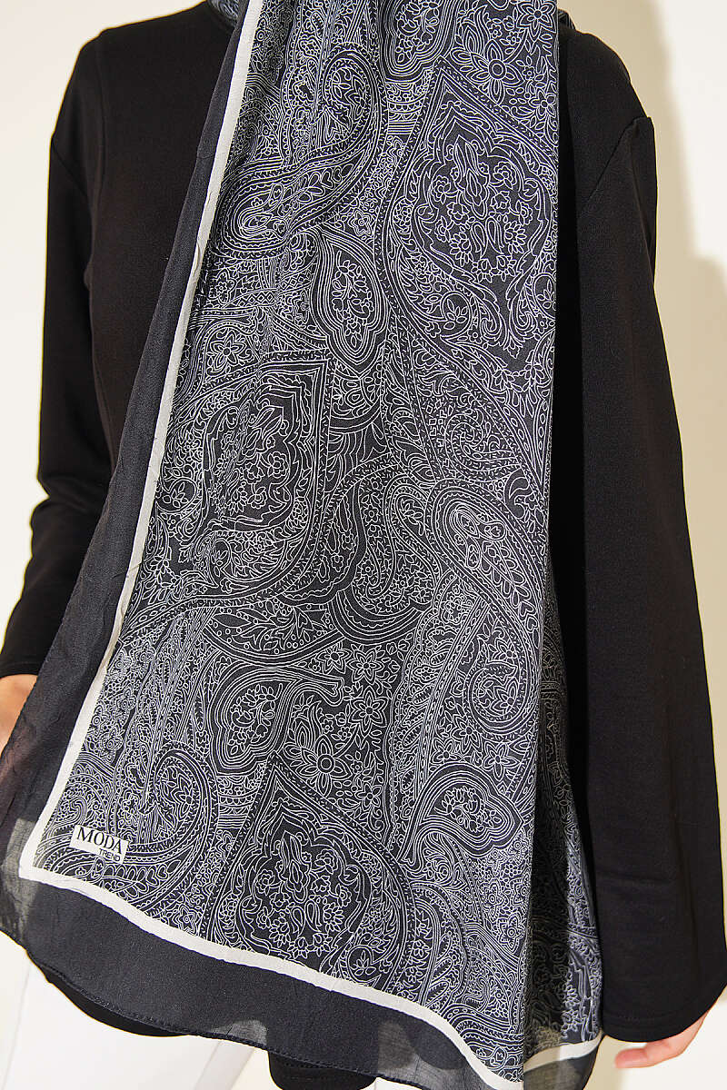 Striped Detailing Ethnic Pattern Shawl Black - الصورة 4