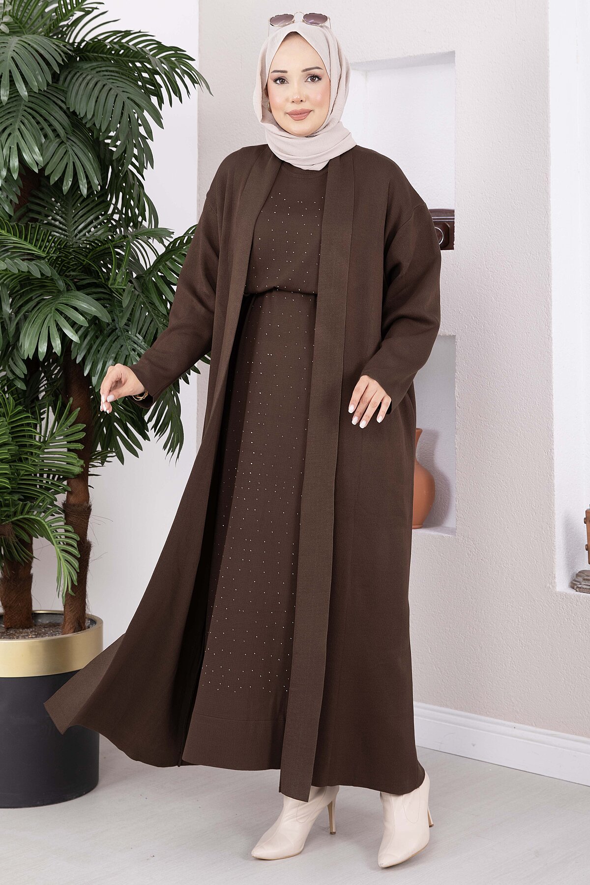 Stone-Embossed Drawstring Dress and Cardigan Knit Two-Piece Set Brown - immagine 4