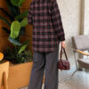 ⁦Single-Pocket Plaid Shirt Black⁩ - الصورة ⁦4⁩
