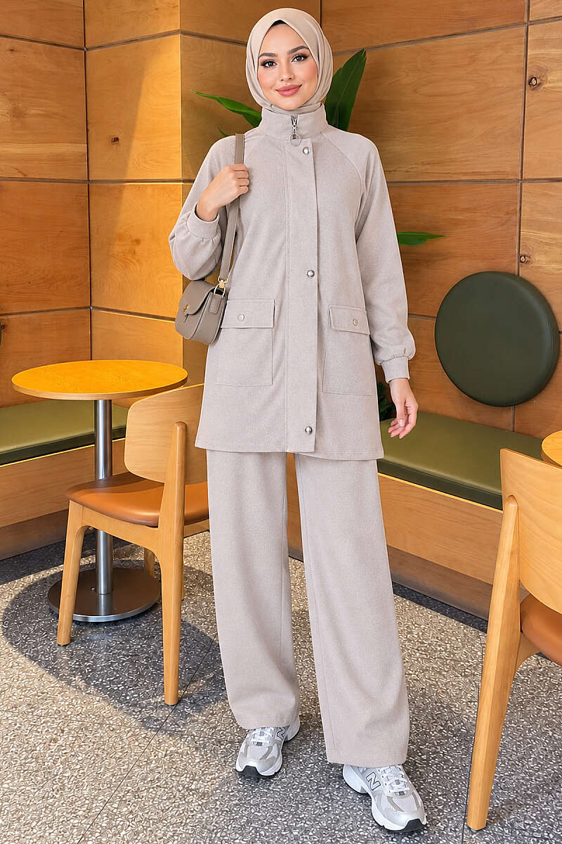 Canvas-Style Two-Piece Set with Pocket and Zip Beige – Bild 4