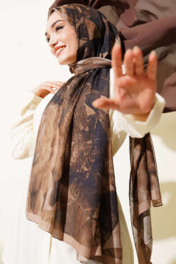 Alternative view of Triangle Pattern Bamboo Crinkle Scarf Sand Beige
