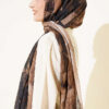 ⁦Triangle Pattern Bamboo Crinkle Scarf Sand Beige⁩ - الصورة ⁦3⁩
