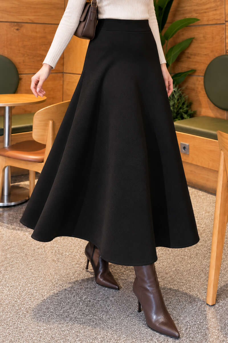 Long Scuba Skirt Black – Bild 3