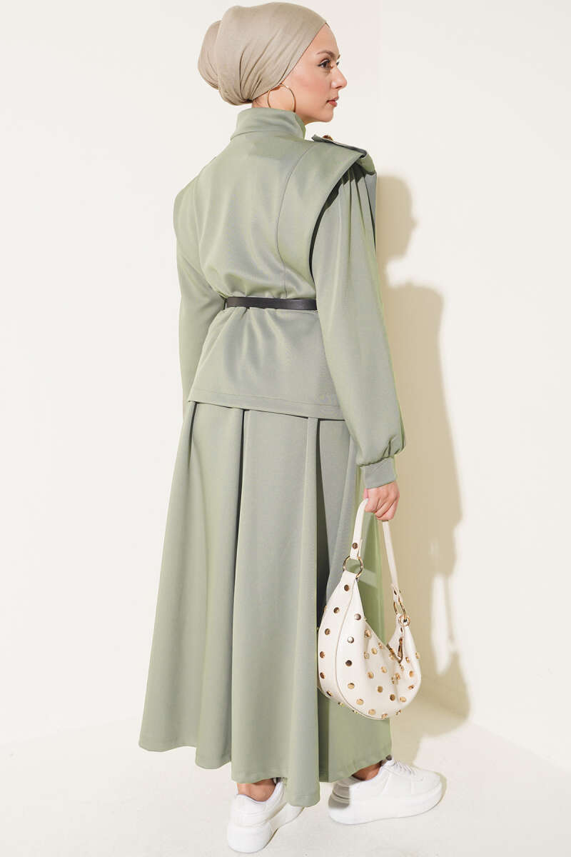 Puffed Shoulder Scuba Two-Piece Set with Hem Edge Khaki – Image 4