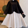 Button-Detail Collar Poncho Black - الصورة 2
