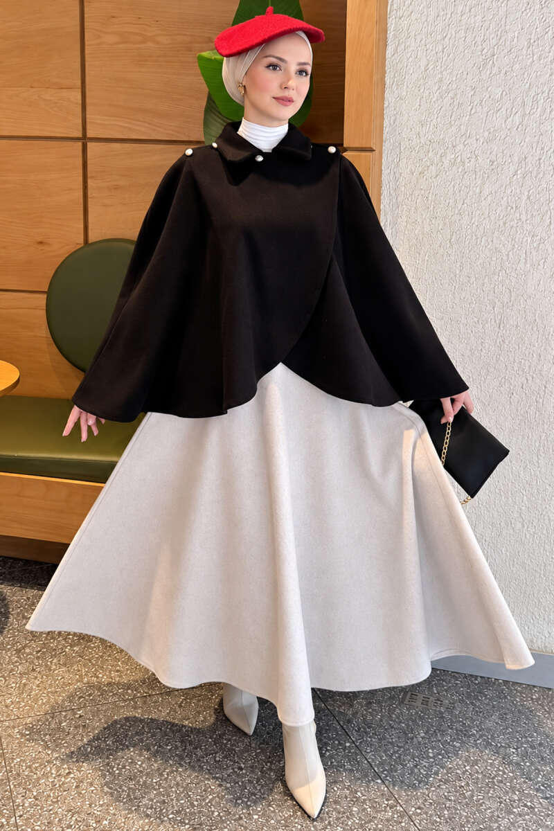 Button-Detail Collar Poncho Black - الصورة 2