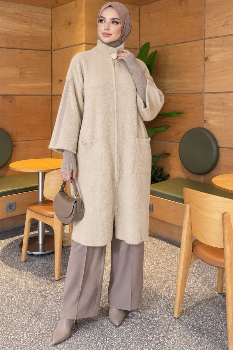 Long cardigan with a collar, button closure, and a beard pattern Beige