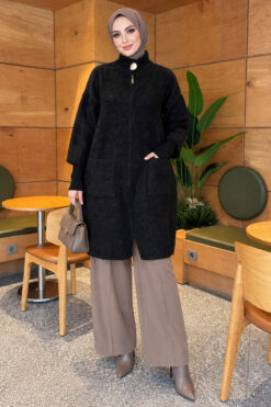Alternative view of Long cardigan with a collar, button closure, and a beard pattern Black
