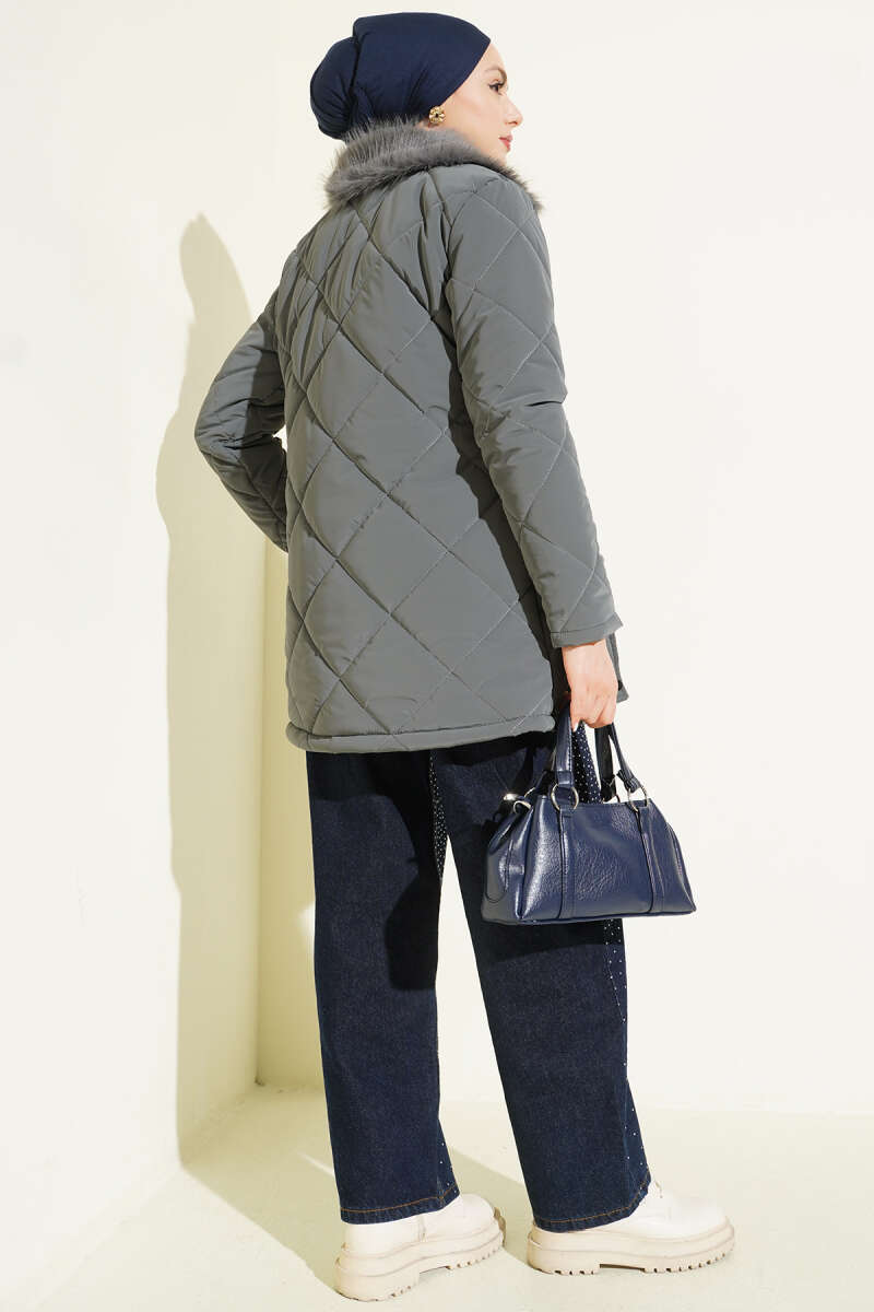 Fur-Collared Quilted Short Jacket Smoke - الصورة 3