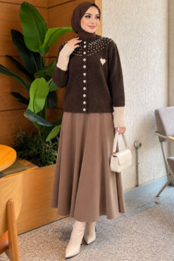 Alternative view of Neckline Beaded Heart Patterned Knit Cardigan Brown