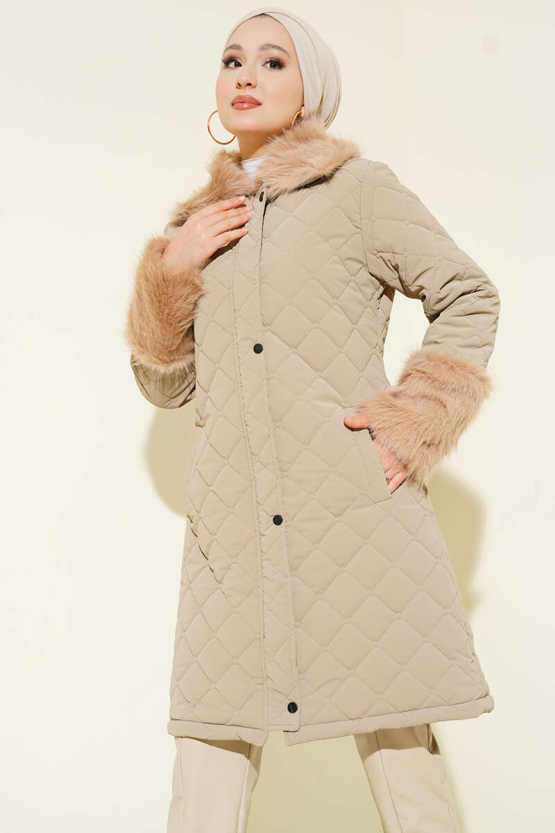 Fleece-Lined Quilted Jacket with Collar and Cuffs Beige - الصورة 2