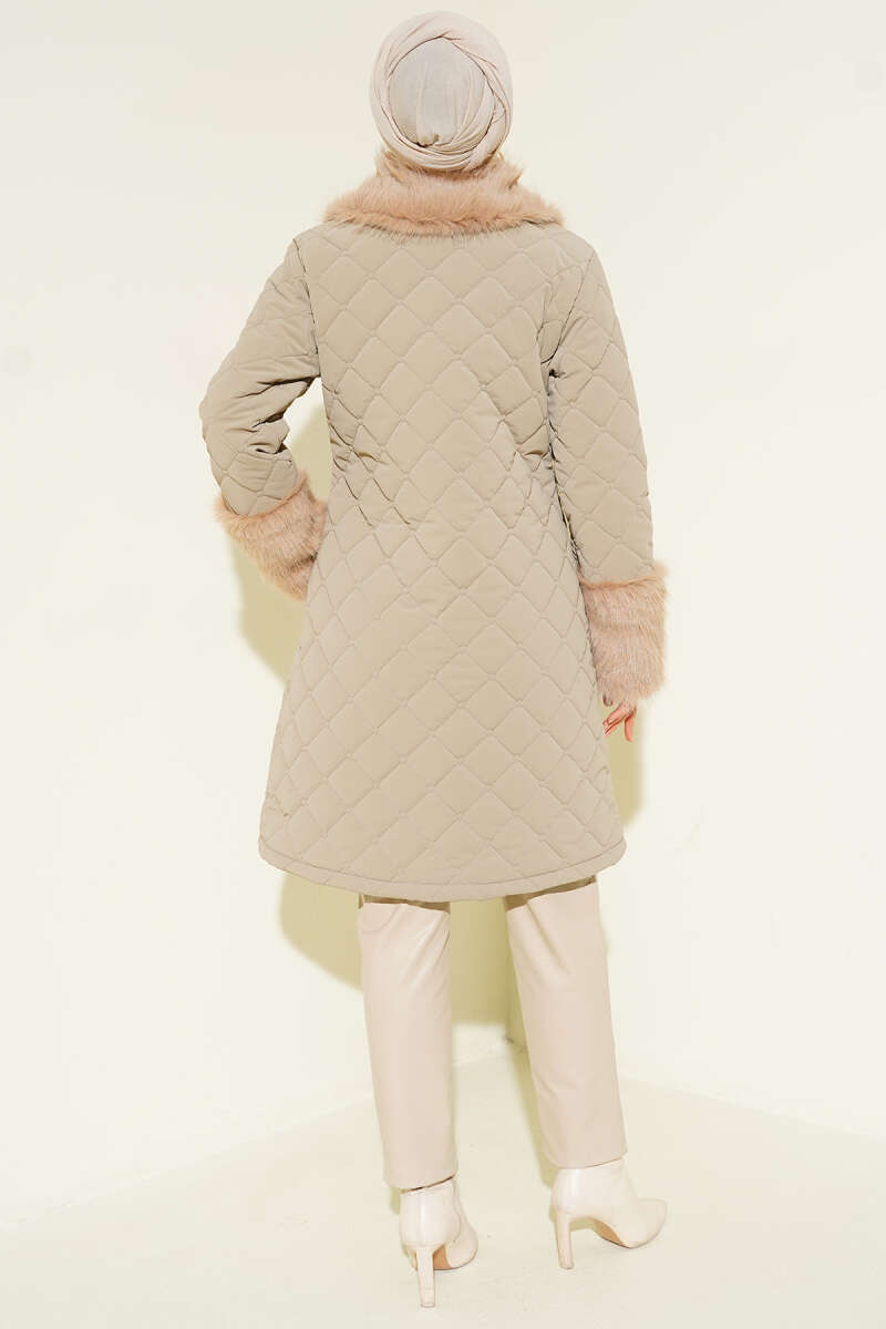 Fleece-Lined Quilted Jacket with Collar and Cuffs Beige - الصورة 3