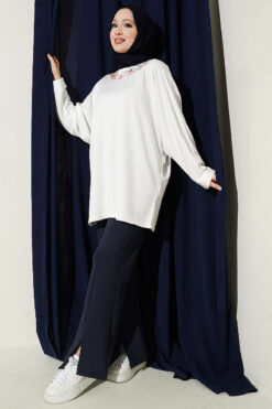 Alternative view of Floral Embroidered Collar Tunic White