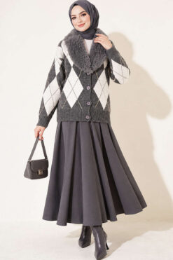 Alternative view of Fur-Collared Honeycomb Pattern Knit Cardigan Smoke