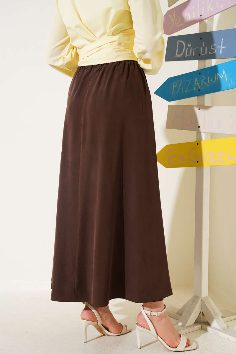 Basic Side Pocket Hem Edge Skirt Brown – Image 3