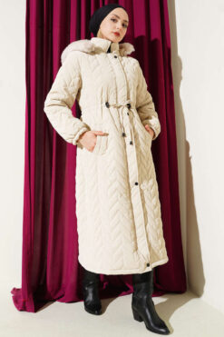 Alternative view of Padded waist belt with quilted details and fur accents Stone
